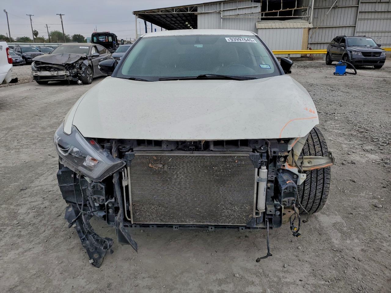 2016 NISSAN Maxima