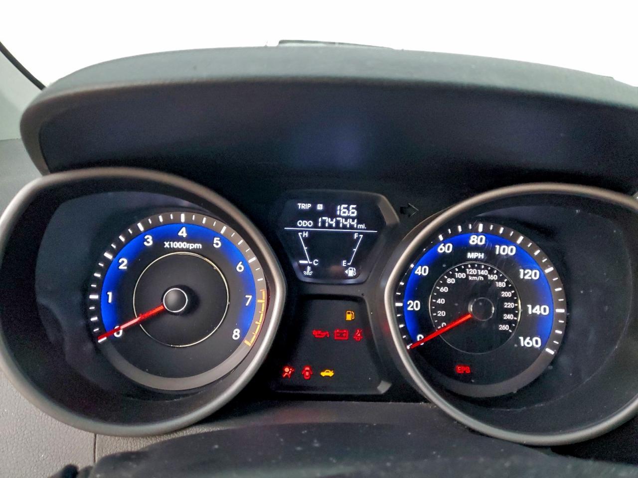 2011 HYUNDAI ELANTRA
