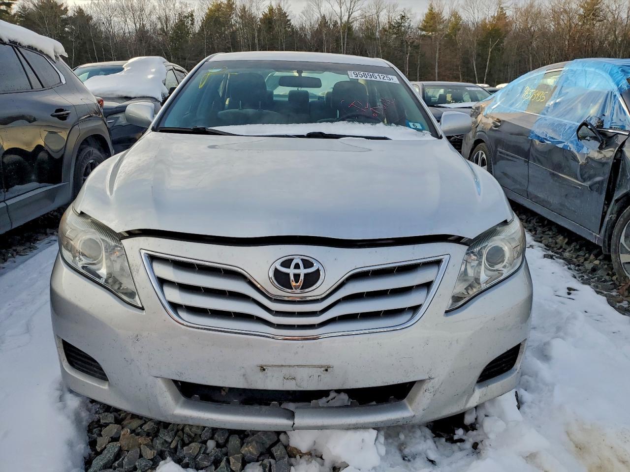 2011 TOYOTA CAMRY