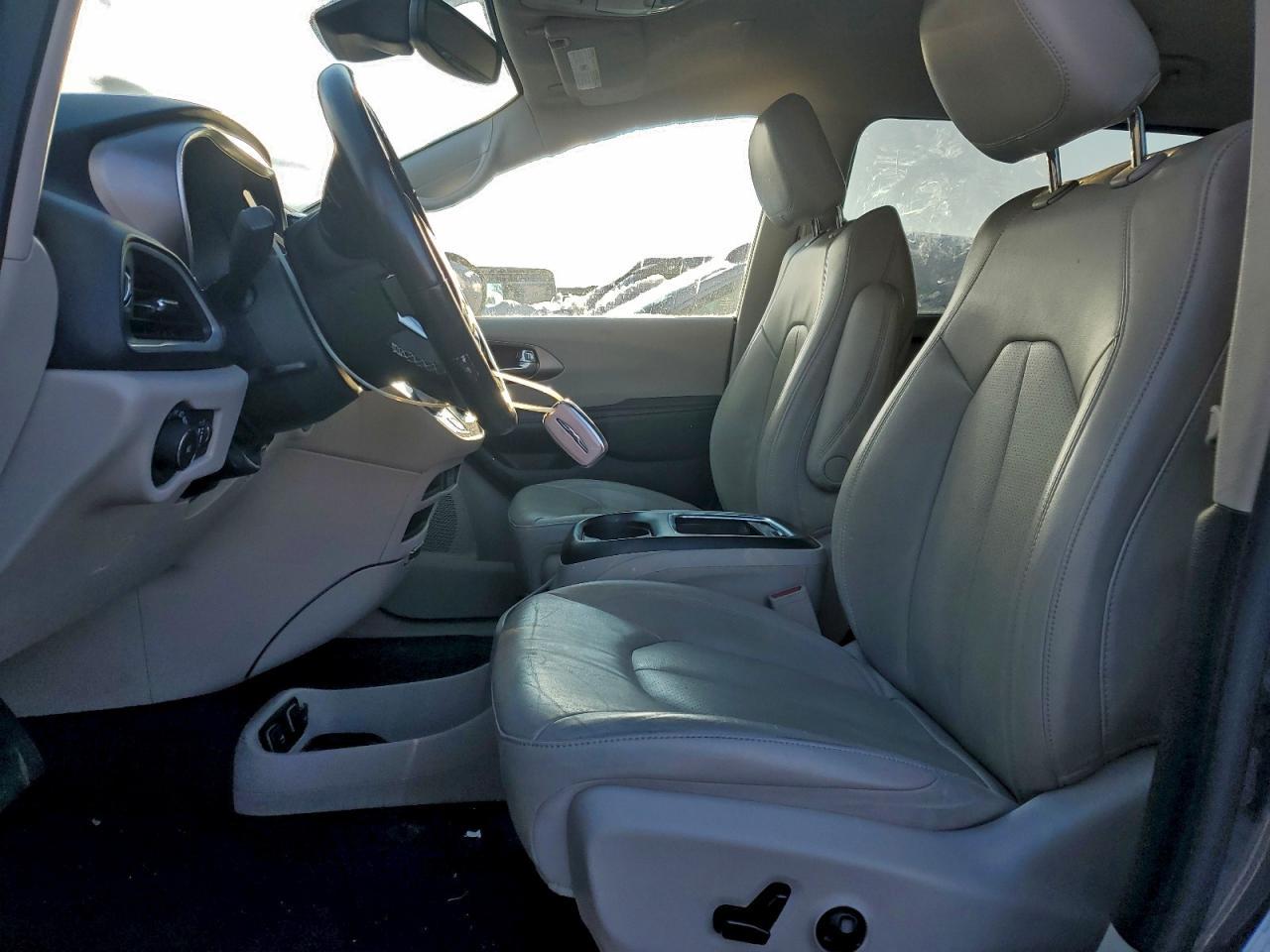 2021 CHRYSLER Pacifica