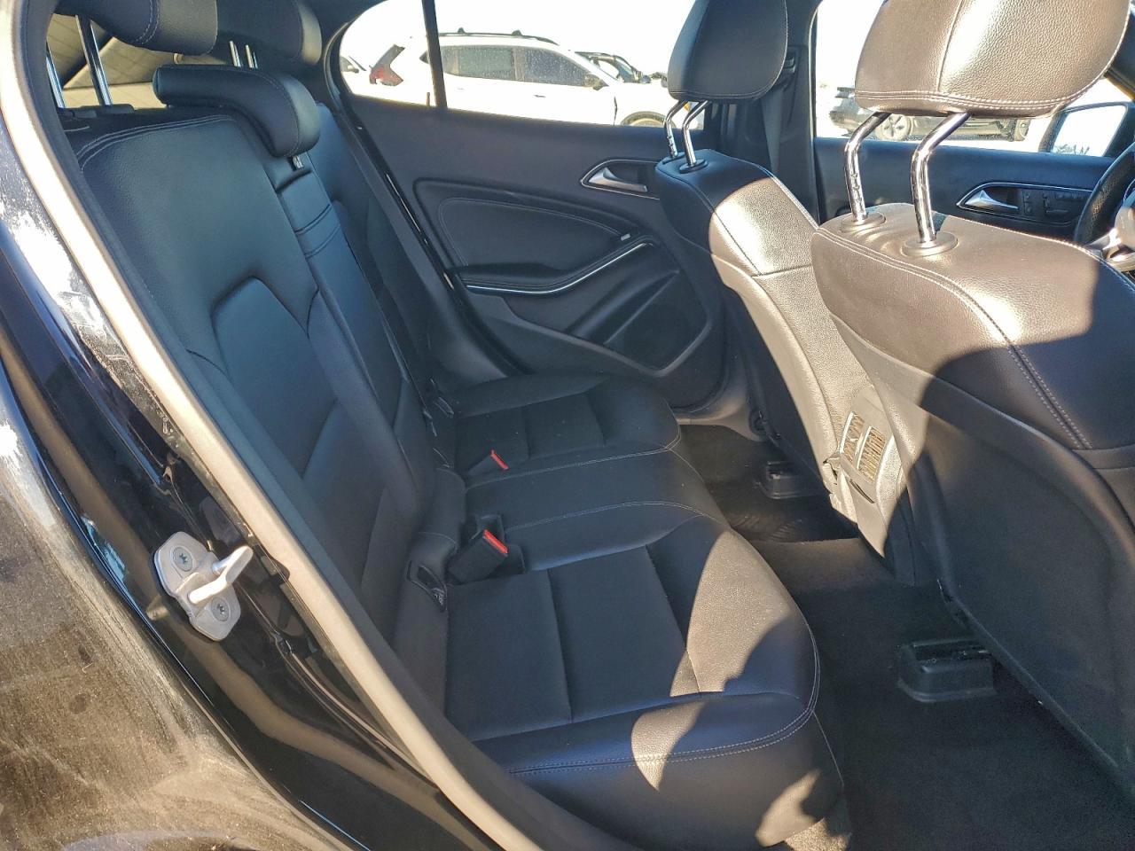 2017 MERCEDES-BENZ GLA-Class