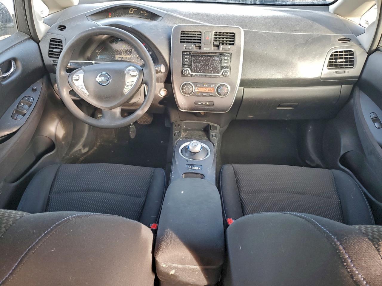 2016 NISSAN LEAF