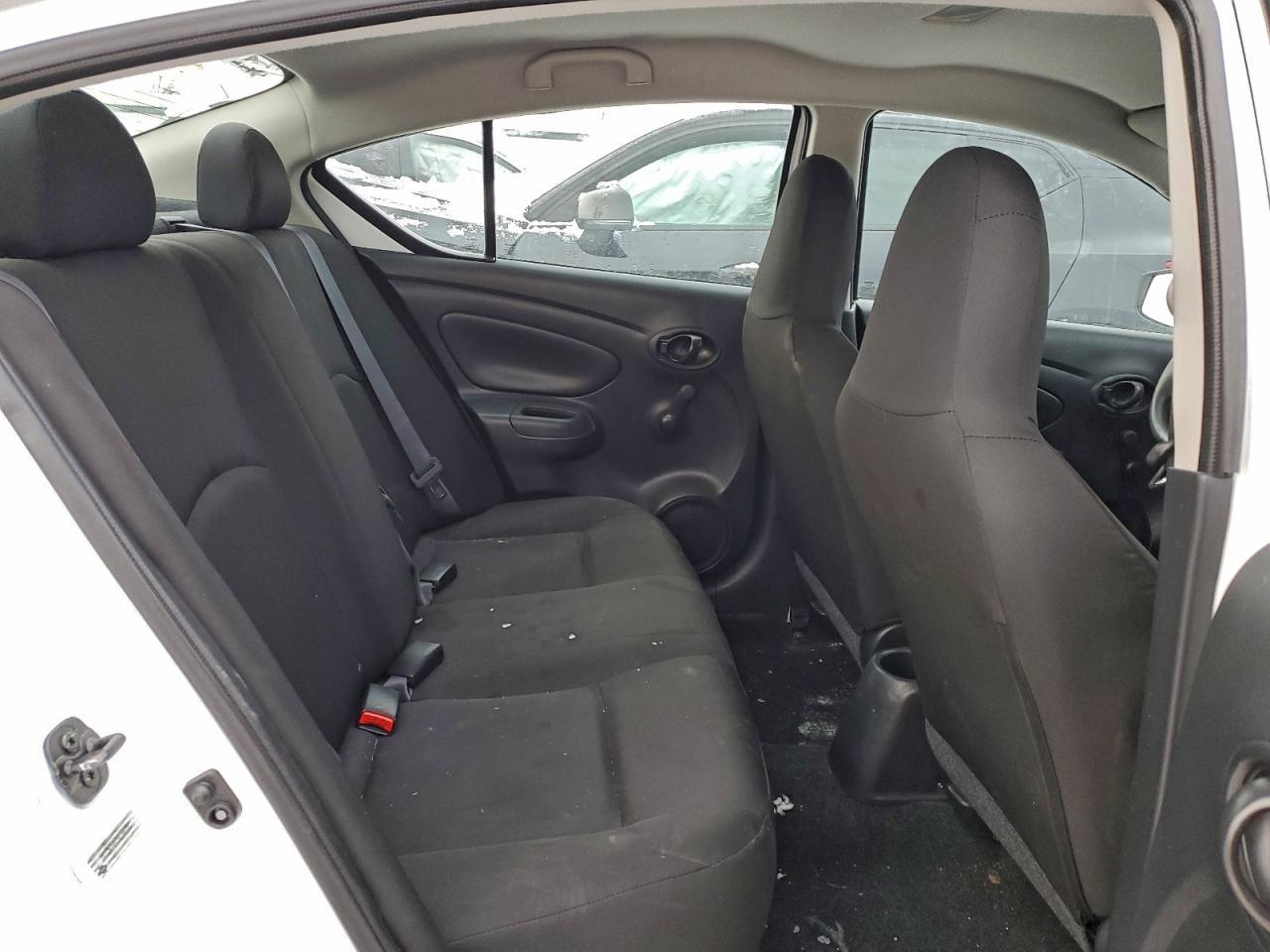 2017 NISSAN VERSA