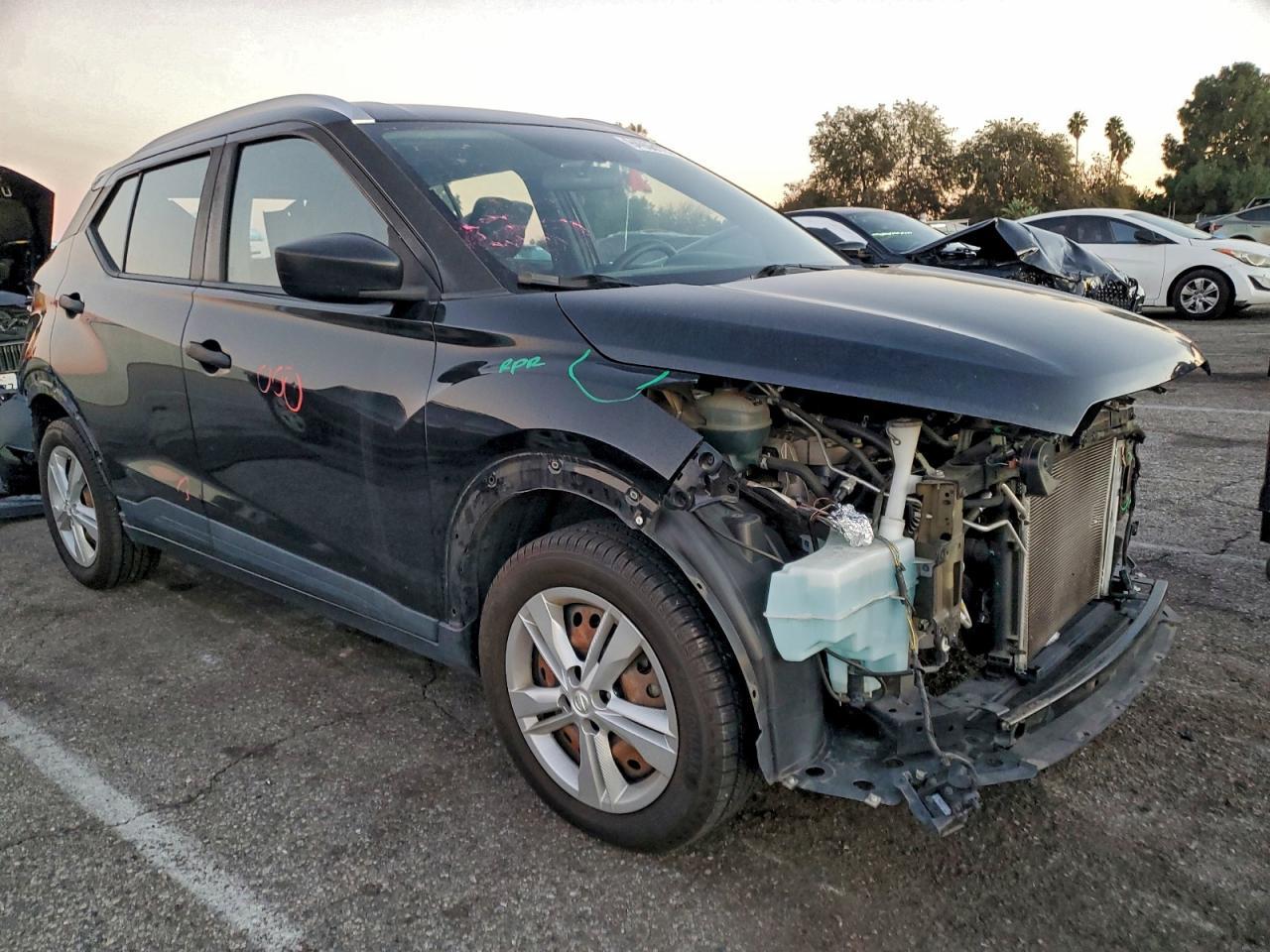 2019 NISSAN KICKS
