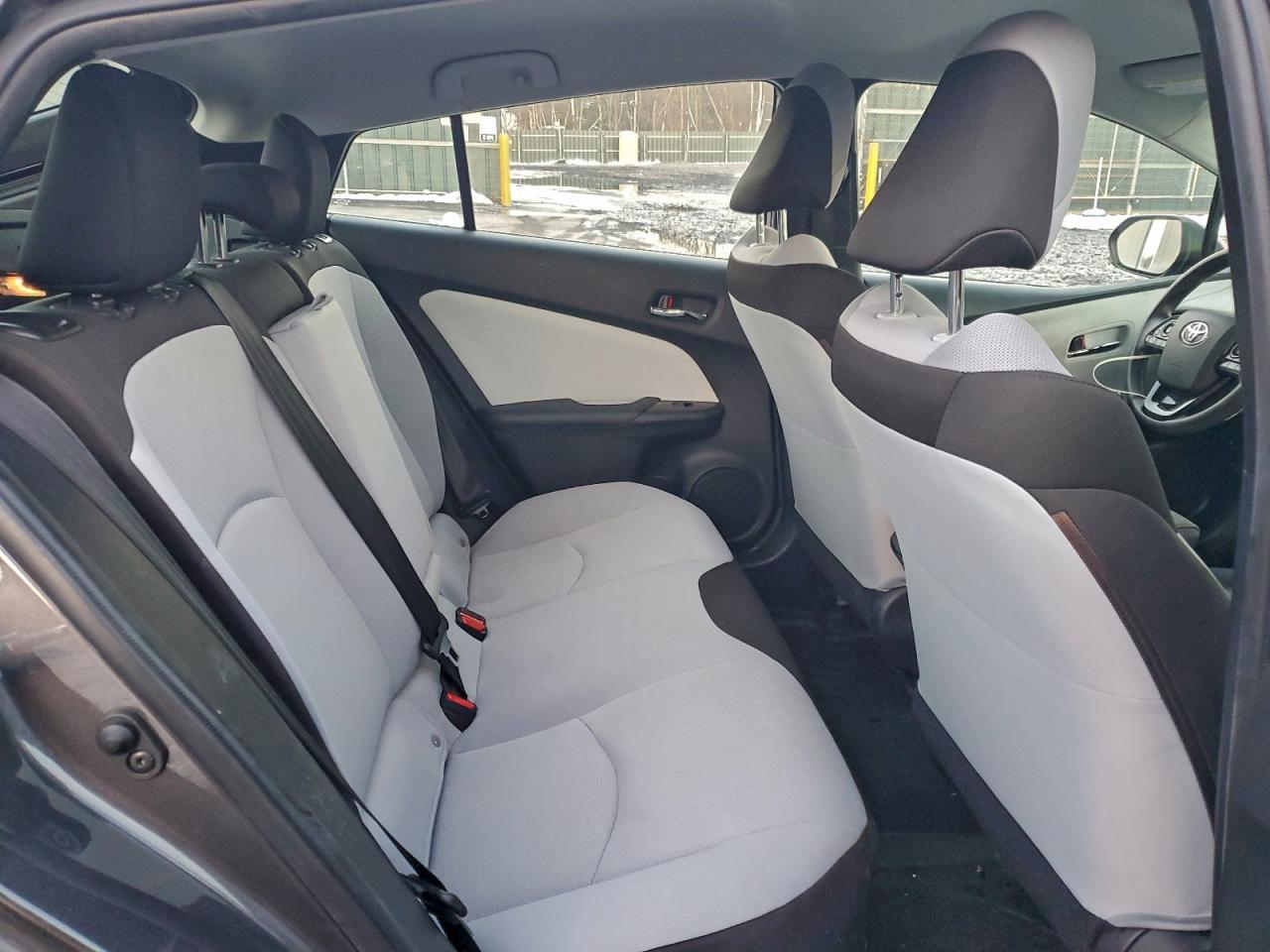 2019 TOYOTA PRIUS