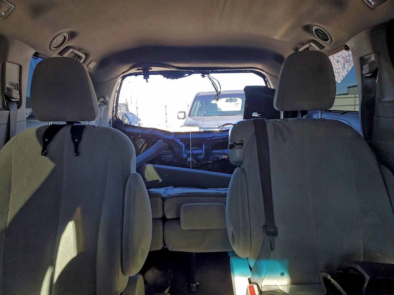 2013 TOYOTA SIENNA