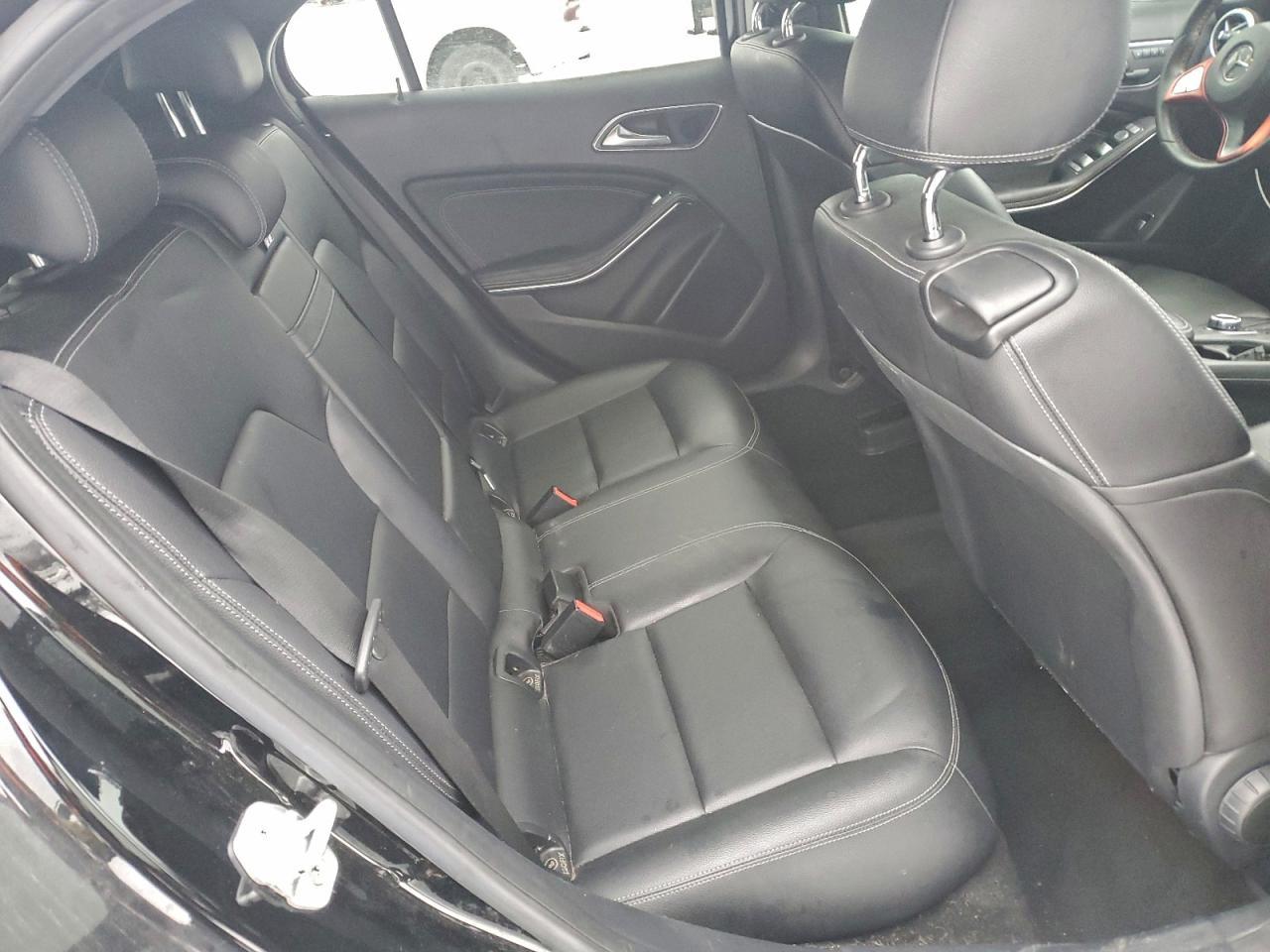 2016 MERCEDES-BENZ GLA-Class