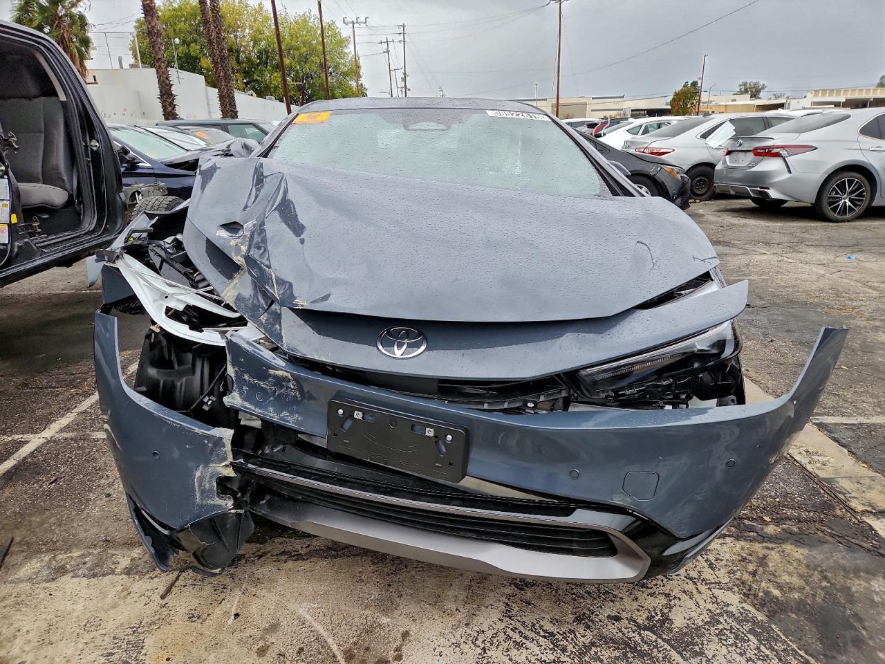 2025 TOYOTA PRIUS
