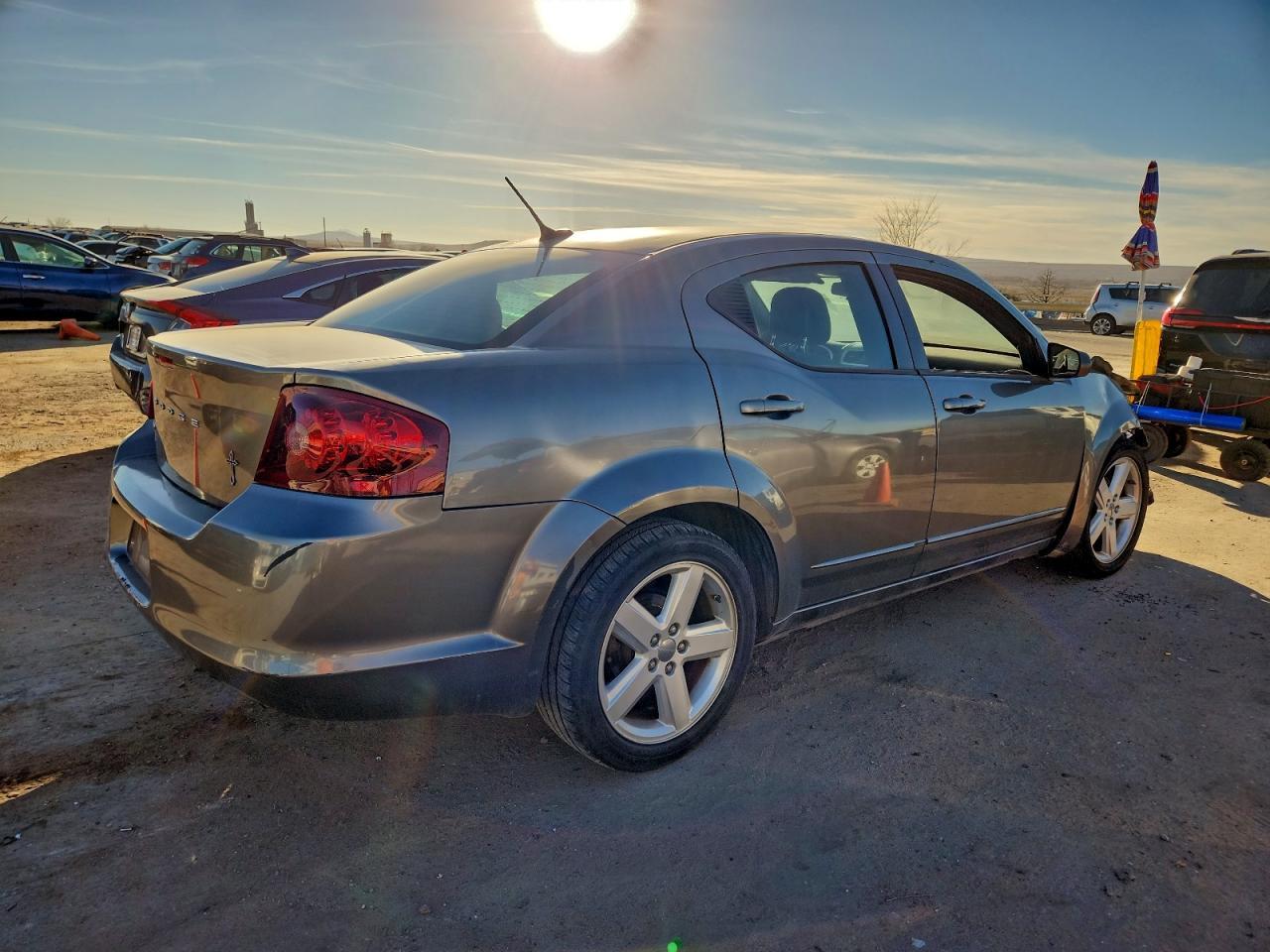 2013 DODGE Avenger