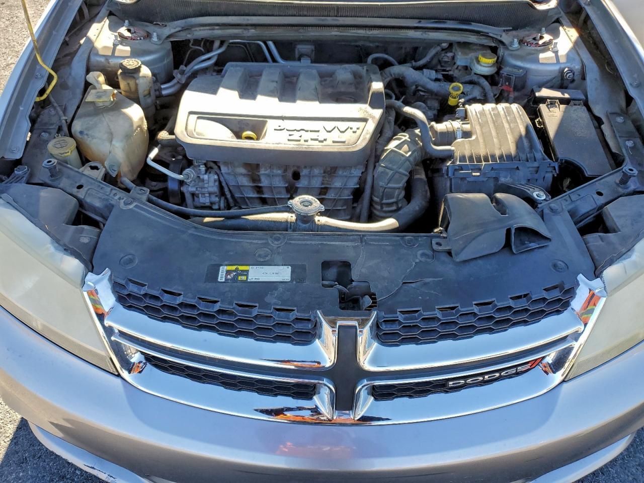 2014 DODGE Avenger