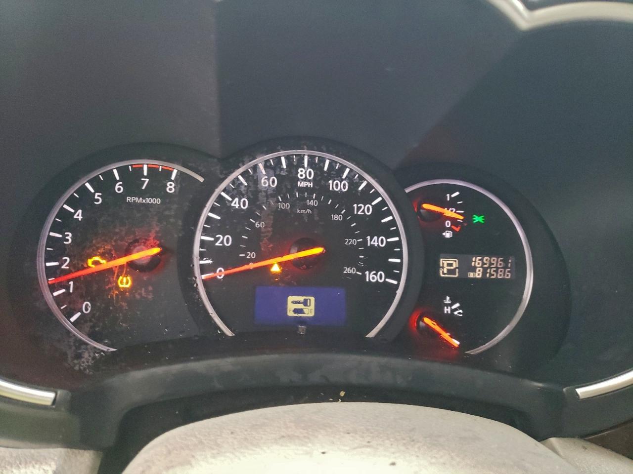 2016 NISSAN Quest