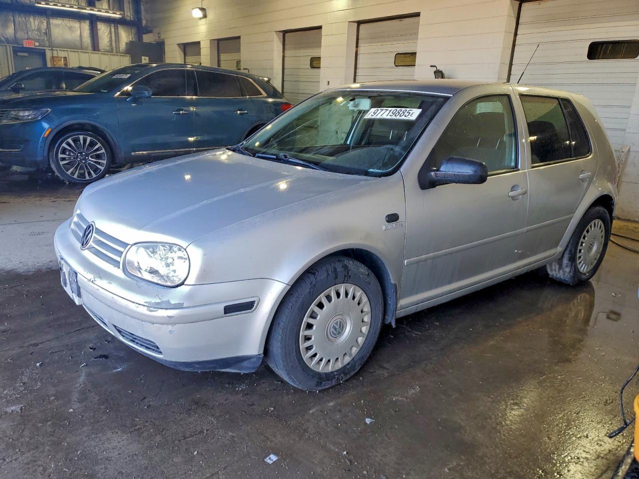 2002 VOLKSWAGEN GOLF