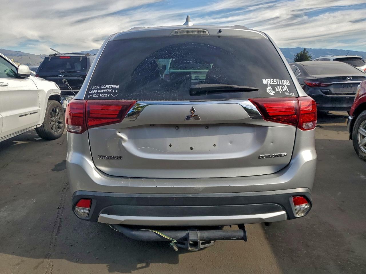 2018 MITSUBISHI outlander