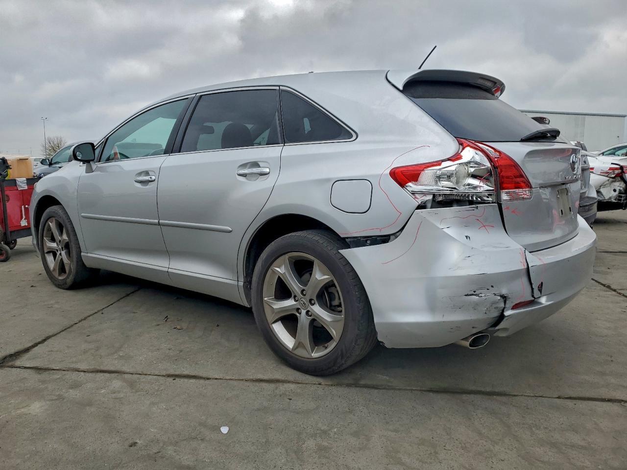 2011 TOYOTA VENZA