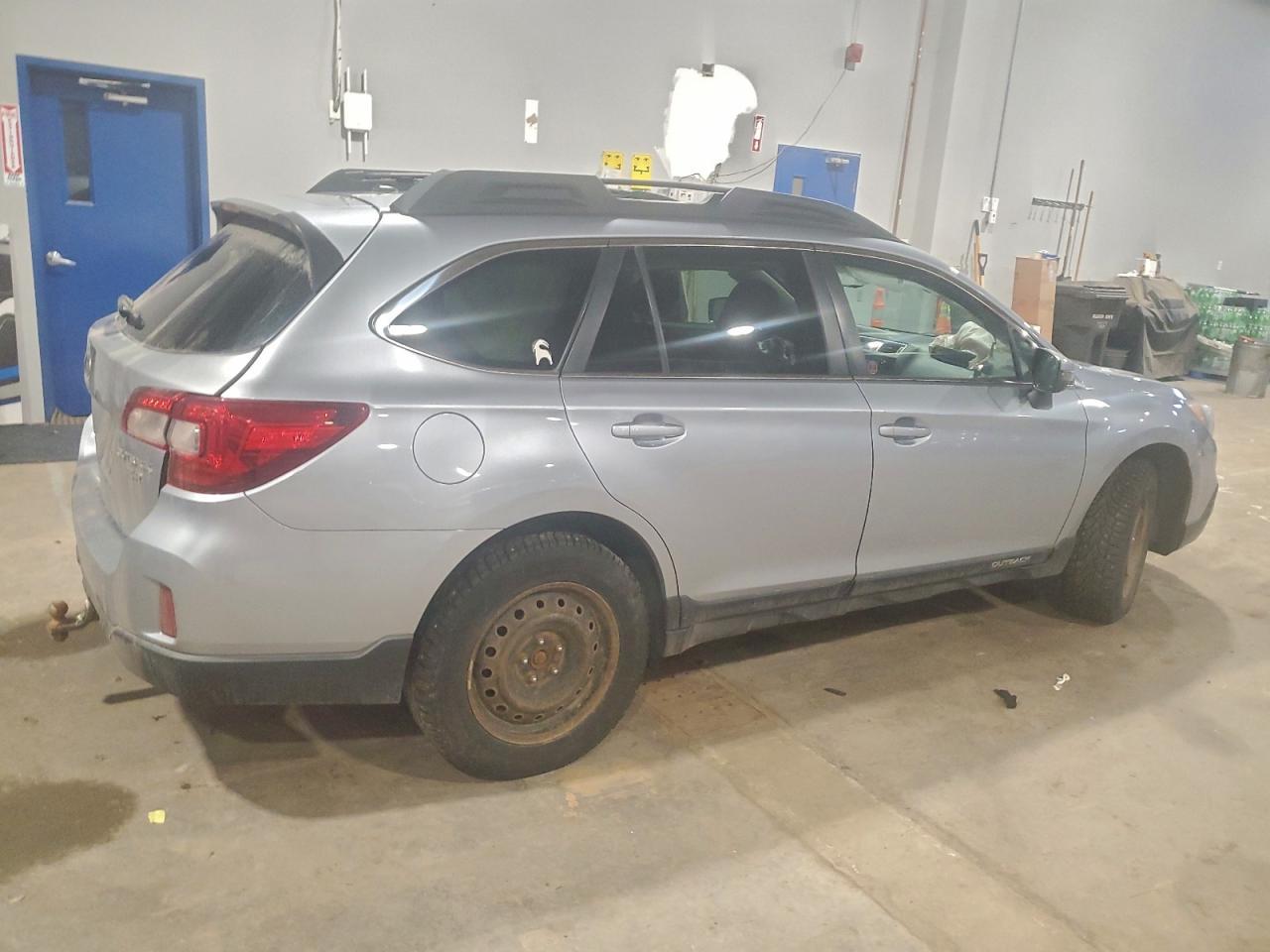 2015 SUBARU Outback