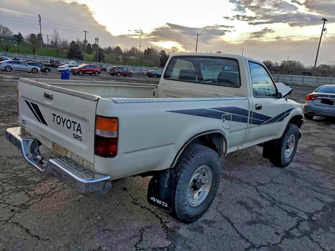 1989 TOYOTA Pickup