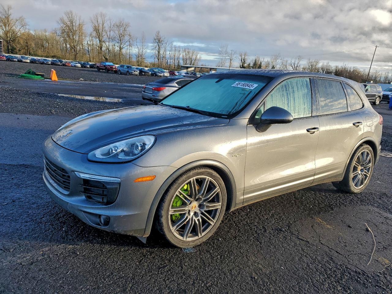 2016 PORSCHE CAYENNE