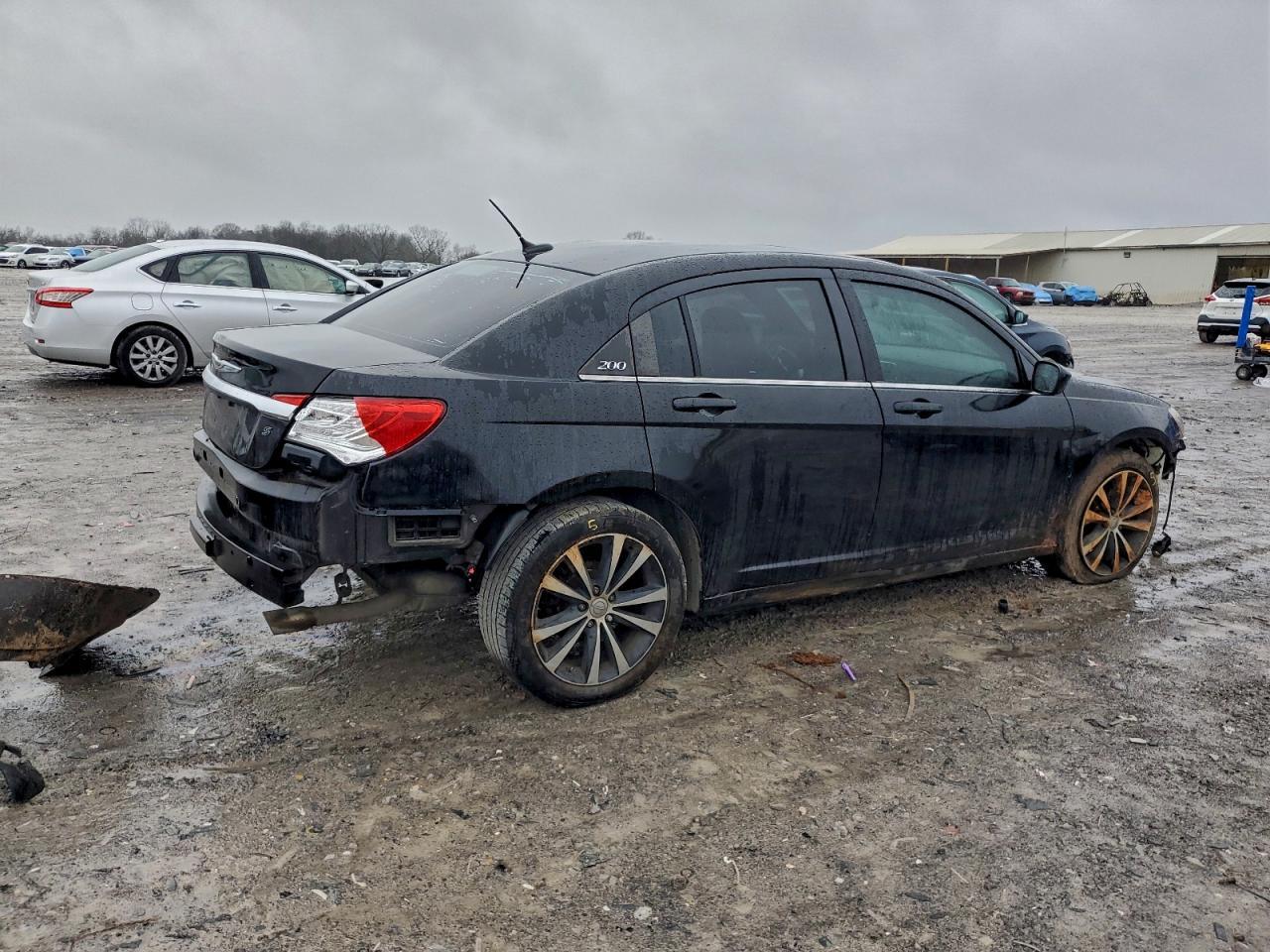 2013 CHRYSLER 200