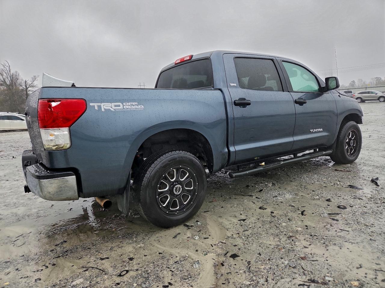 2010 TOYOTA TUNDRA