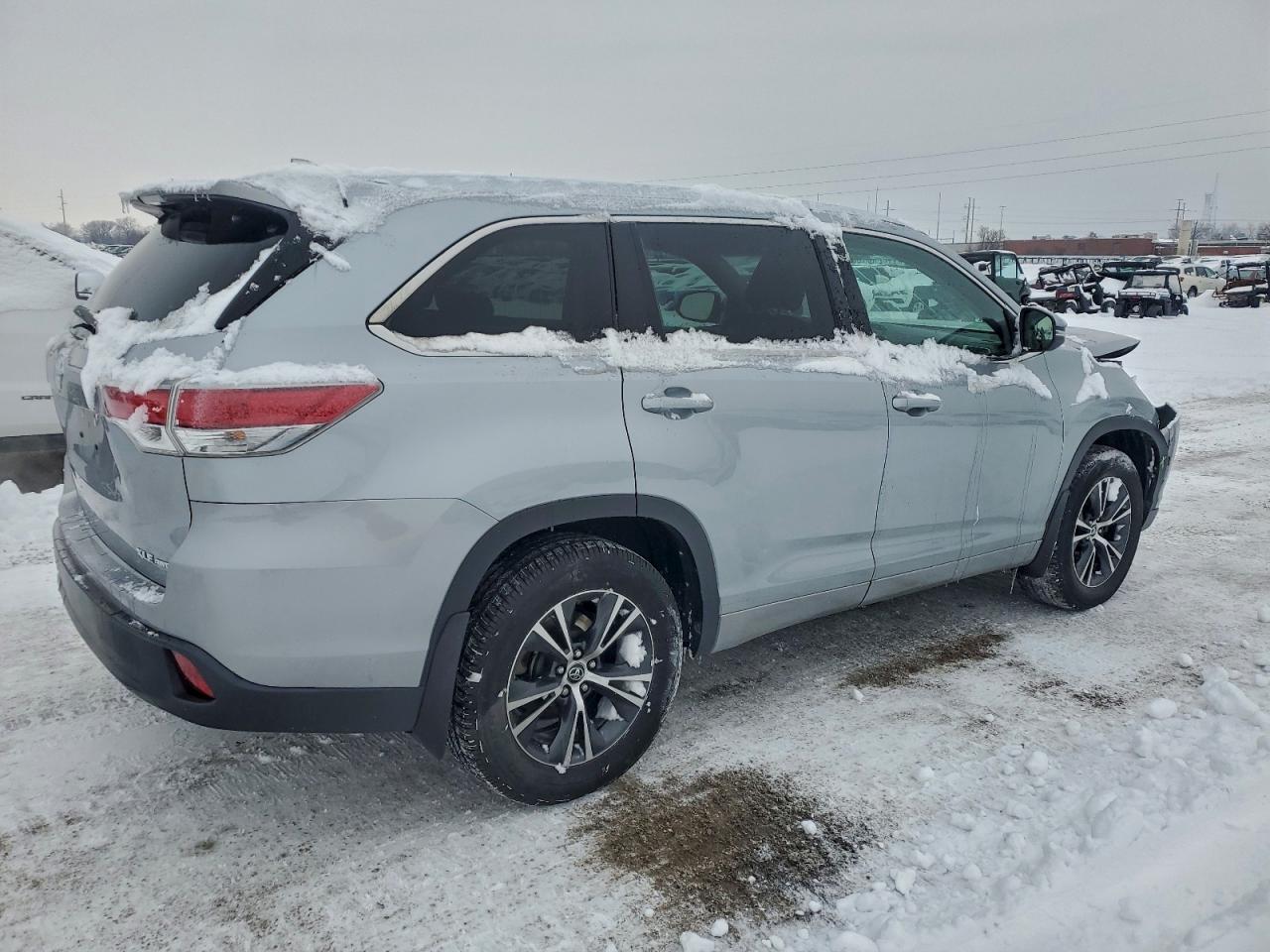 2016 TOYOTA HIGHLANDER