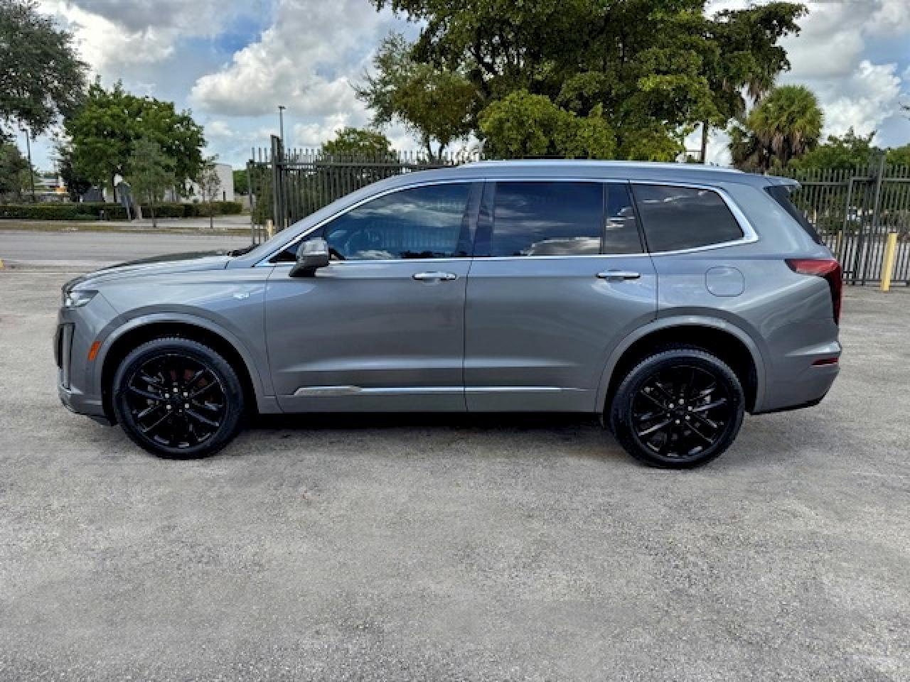 2020 CADILLAC XT6
