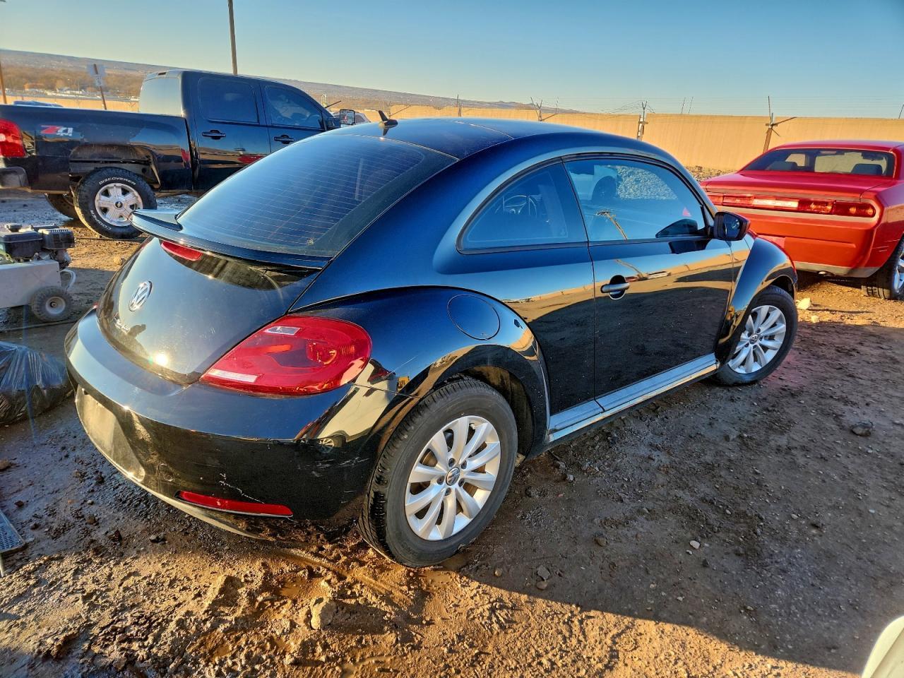 2016 VOLKSWAGEN Beetle
