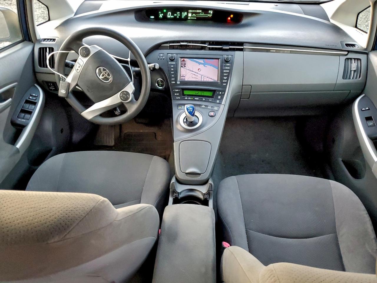 2011 TOYOTA PRIUS