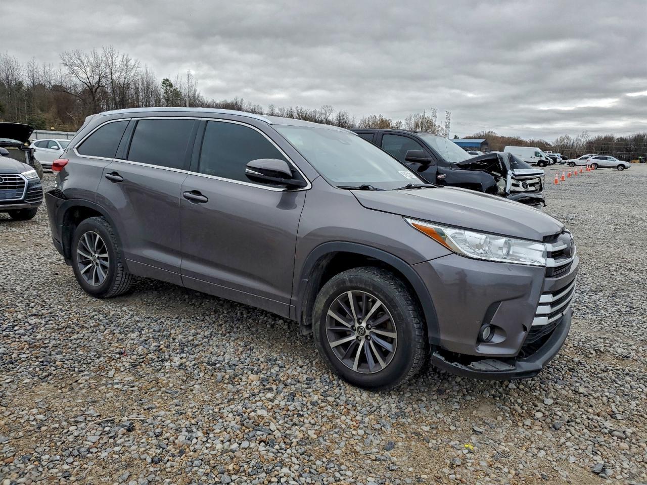 2018 TOYOTA HIGHLANDER