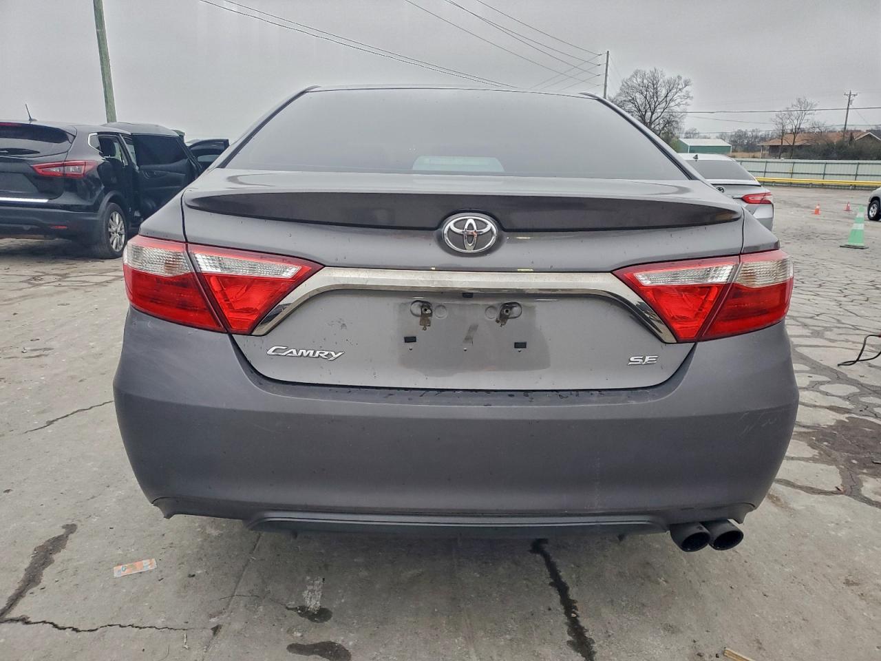 2016 TOYOTA CAMRY