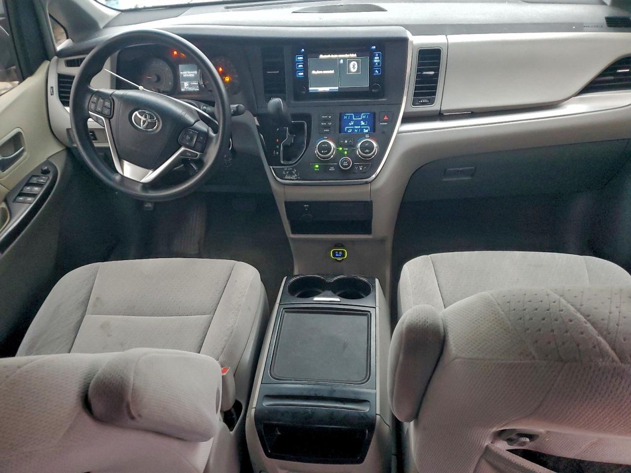 2015 TOYOTA SIENNA