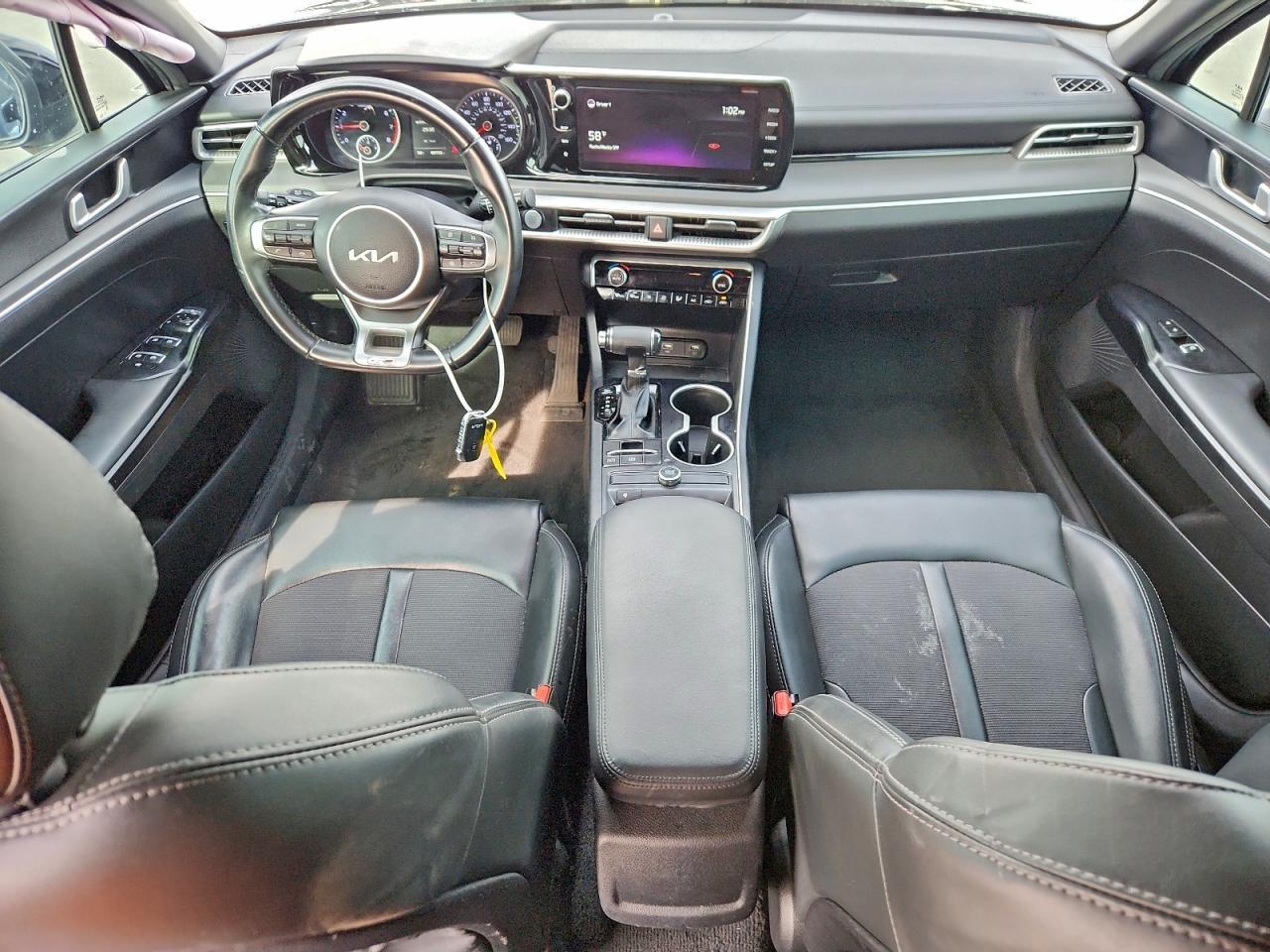 2022 KIA K5