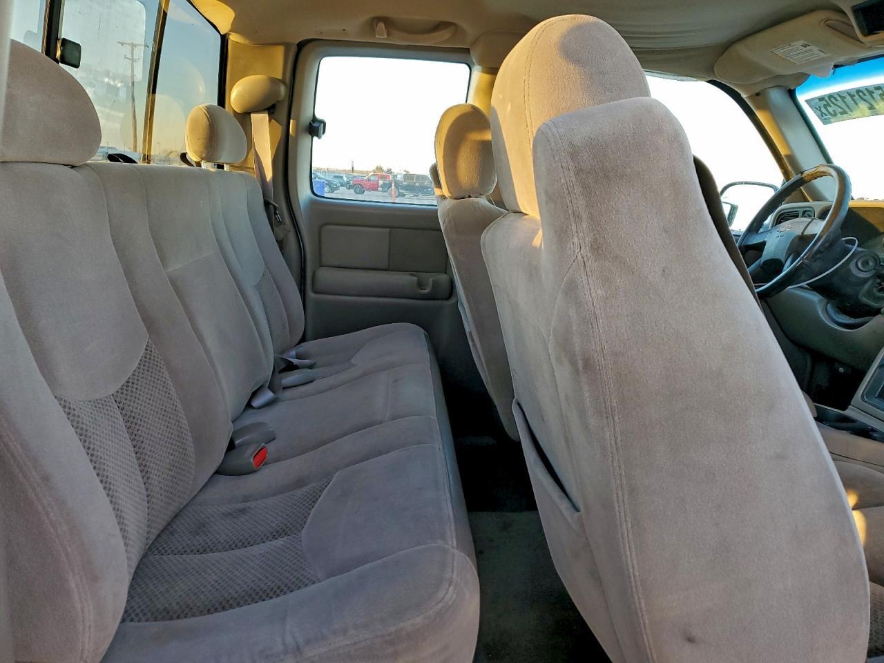 2004 CHEVROLET Silverado