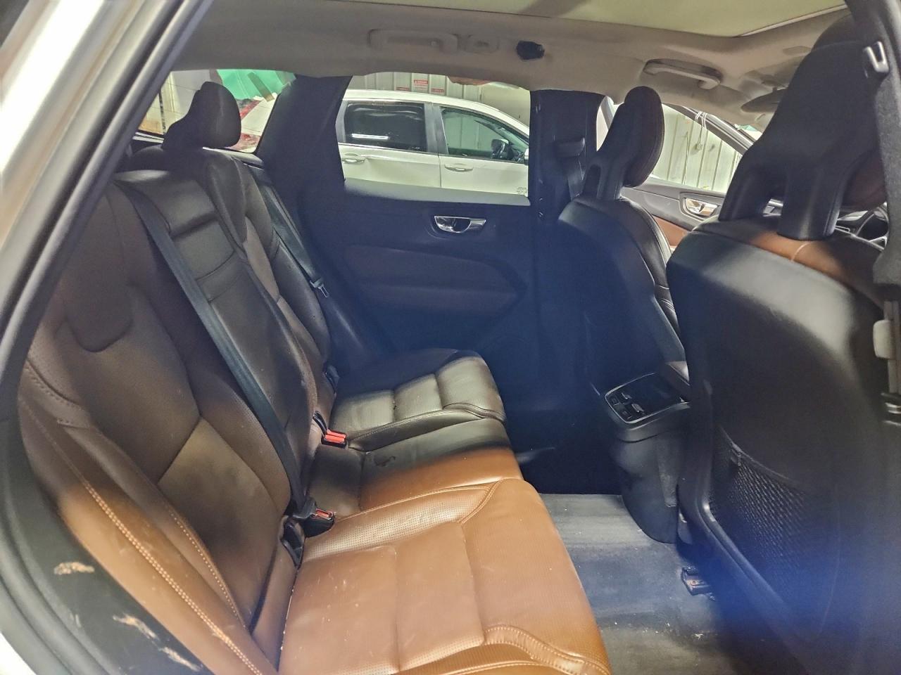 2018 VOLVO XC60