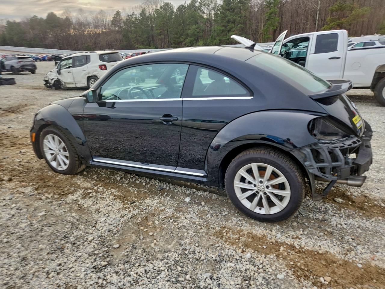 2019 VOLKSWAGEN Beetle