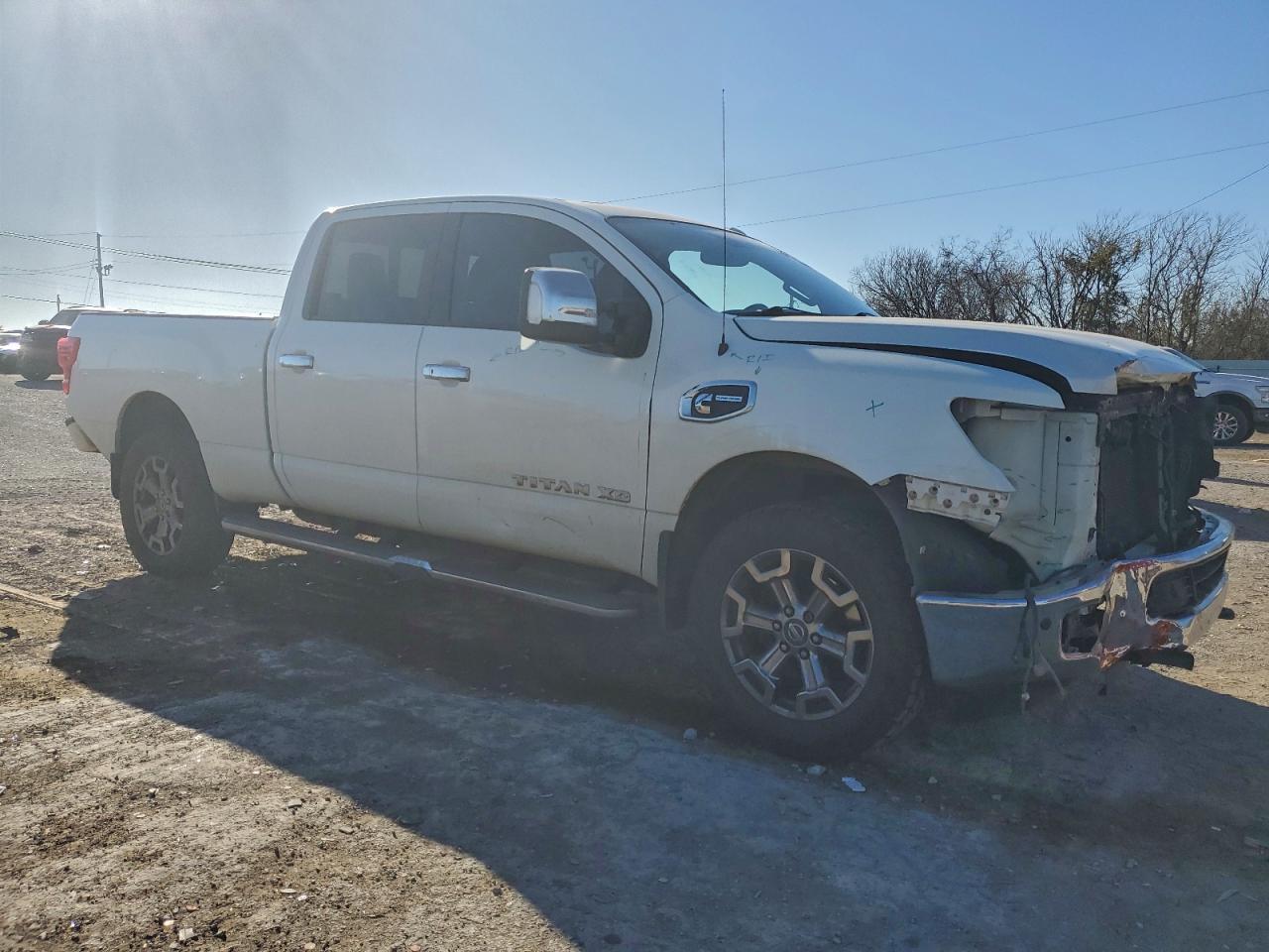 2017 NISSAN Titan