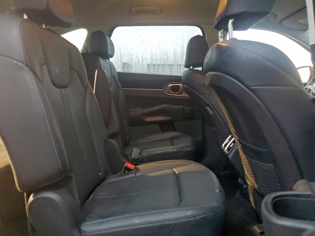 2023 KIA SORENTO