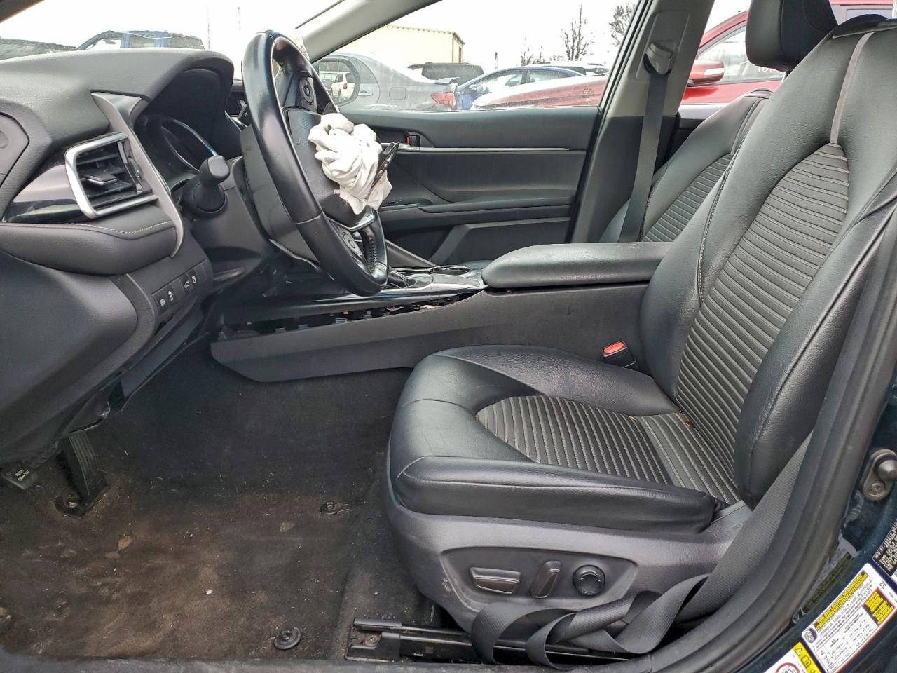 2018 TOYOTA CAMRY
