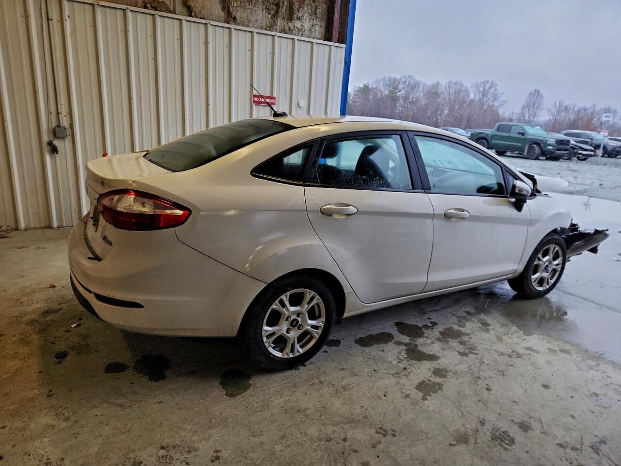 2015 FORD Fiesta