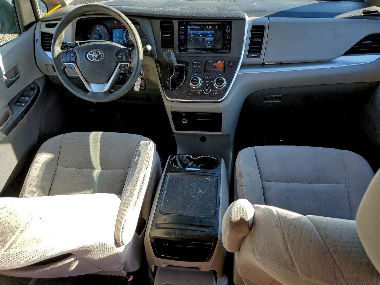 2015 TOYOTA SIENNA