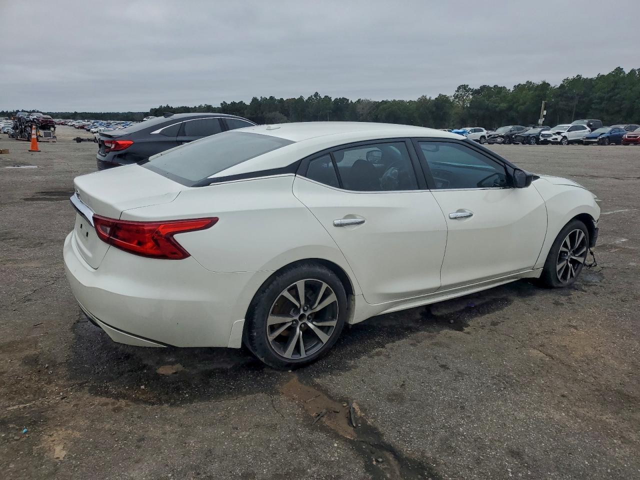 2016 NISSAN Maxima