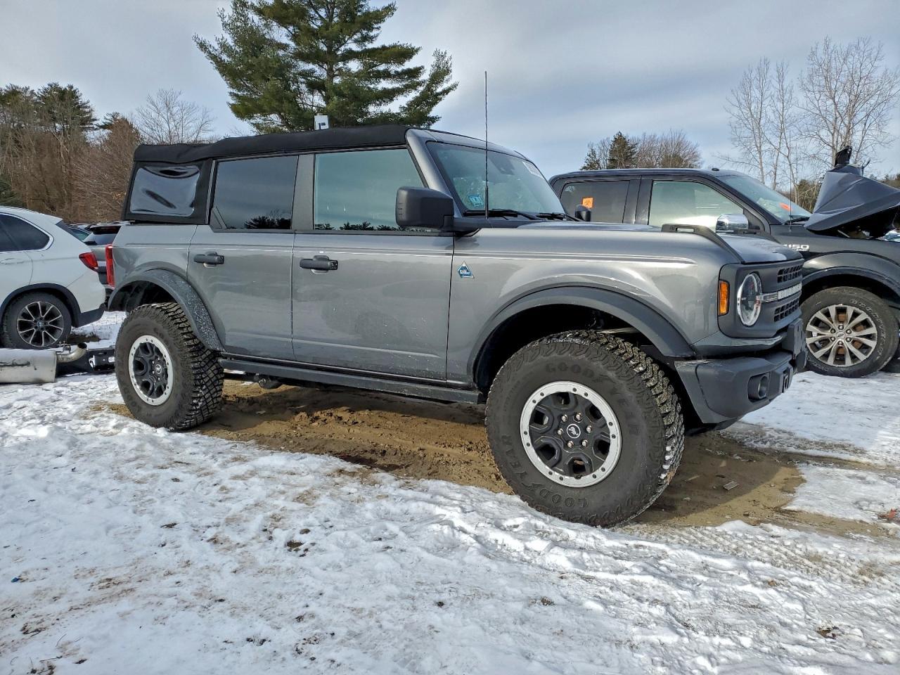 2024 FORD Bronco