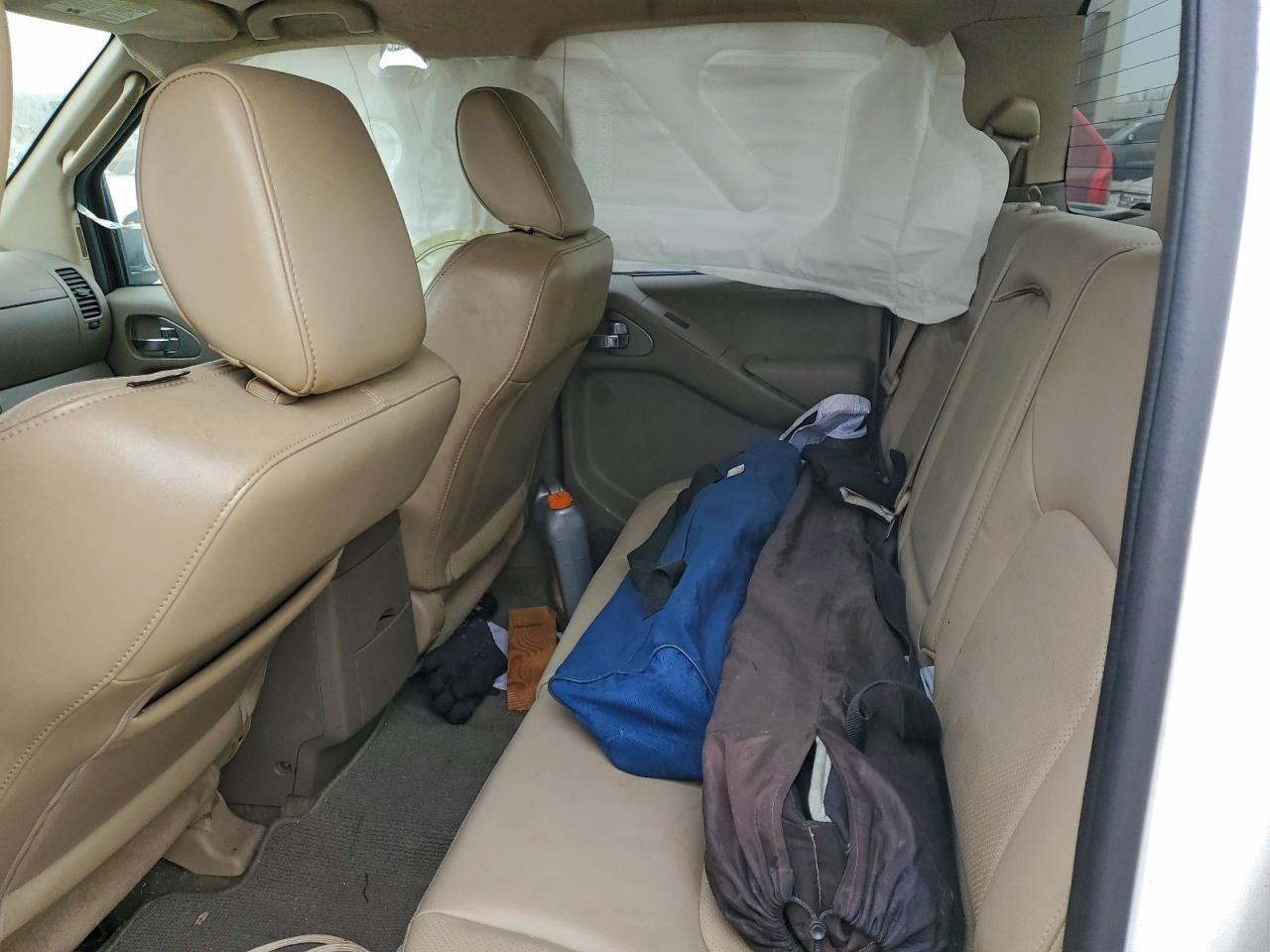 2011 NISSAN Frontier