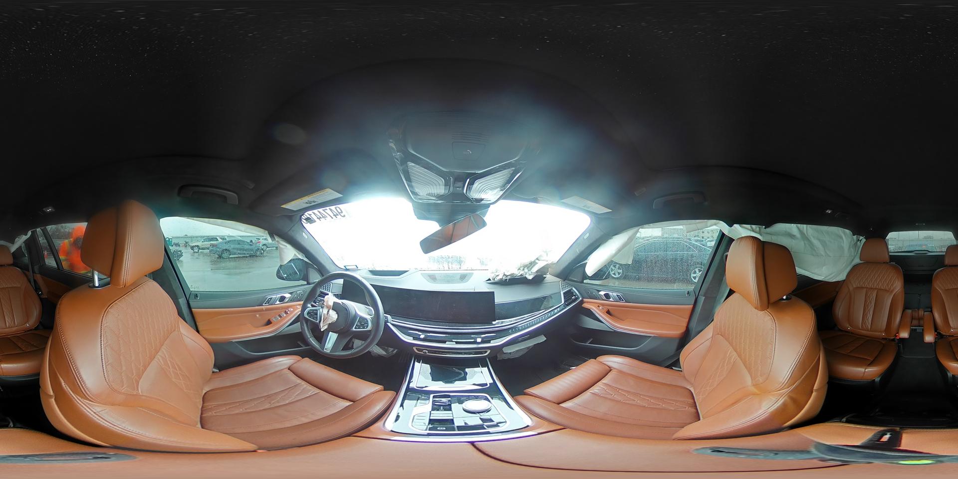 2023 BMW X7
