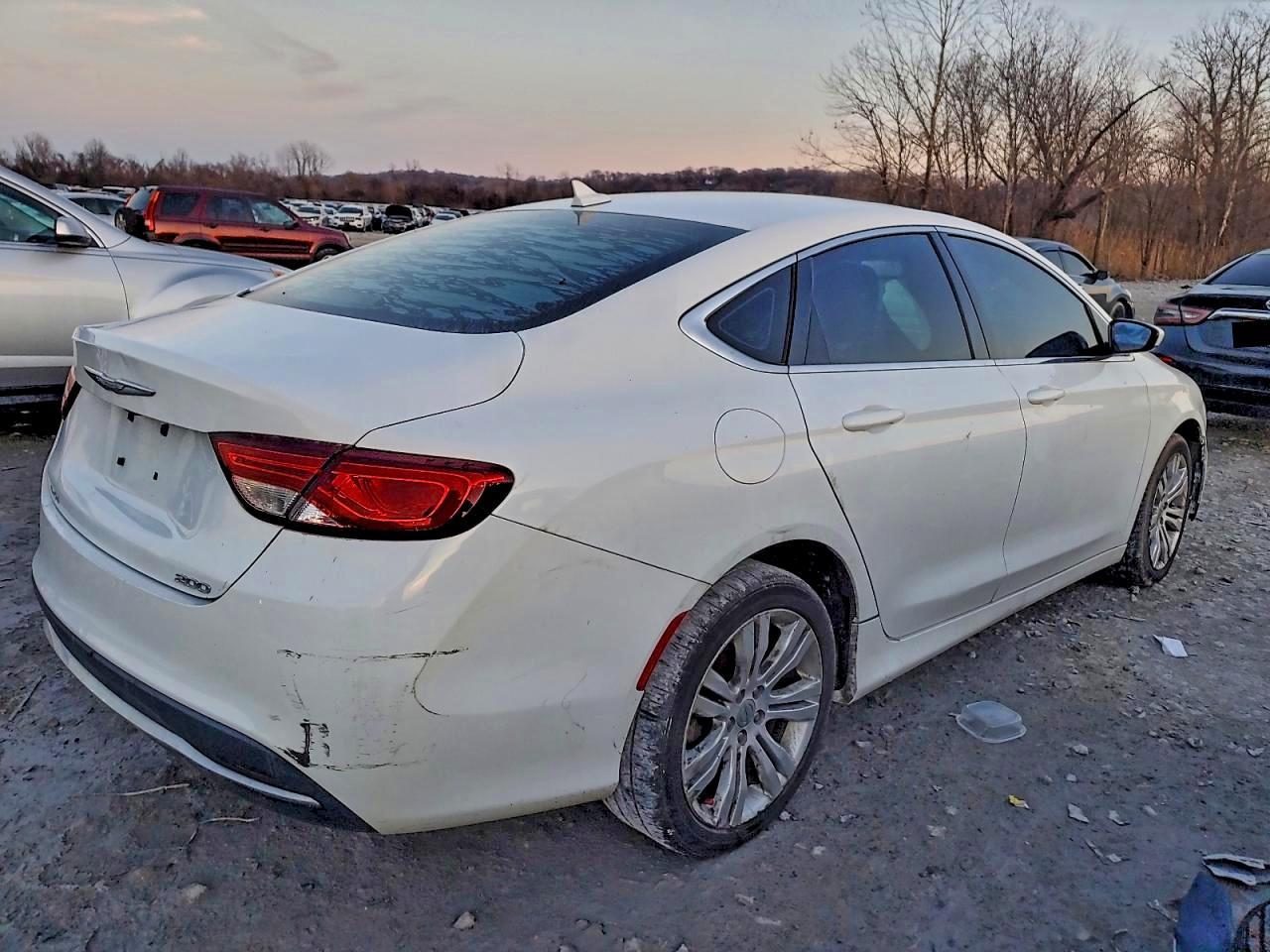 2016 CHRYSLER 200
