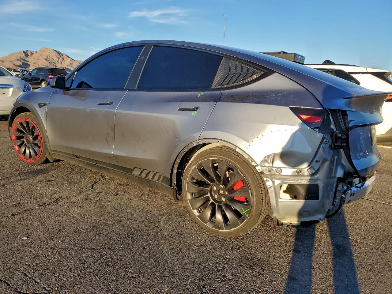 2024 TESLA MODEL Y
