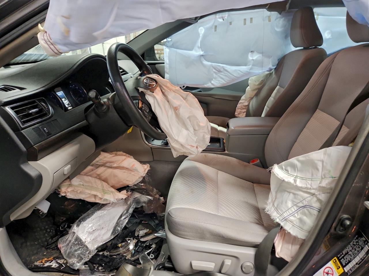 2016 TOYOTA CAMRY