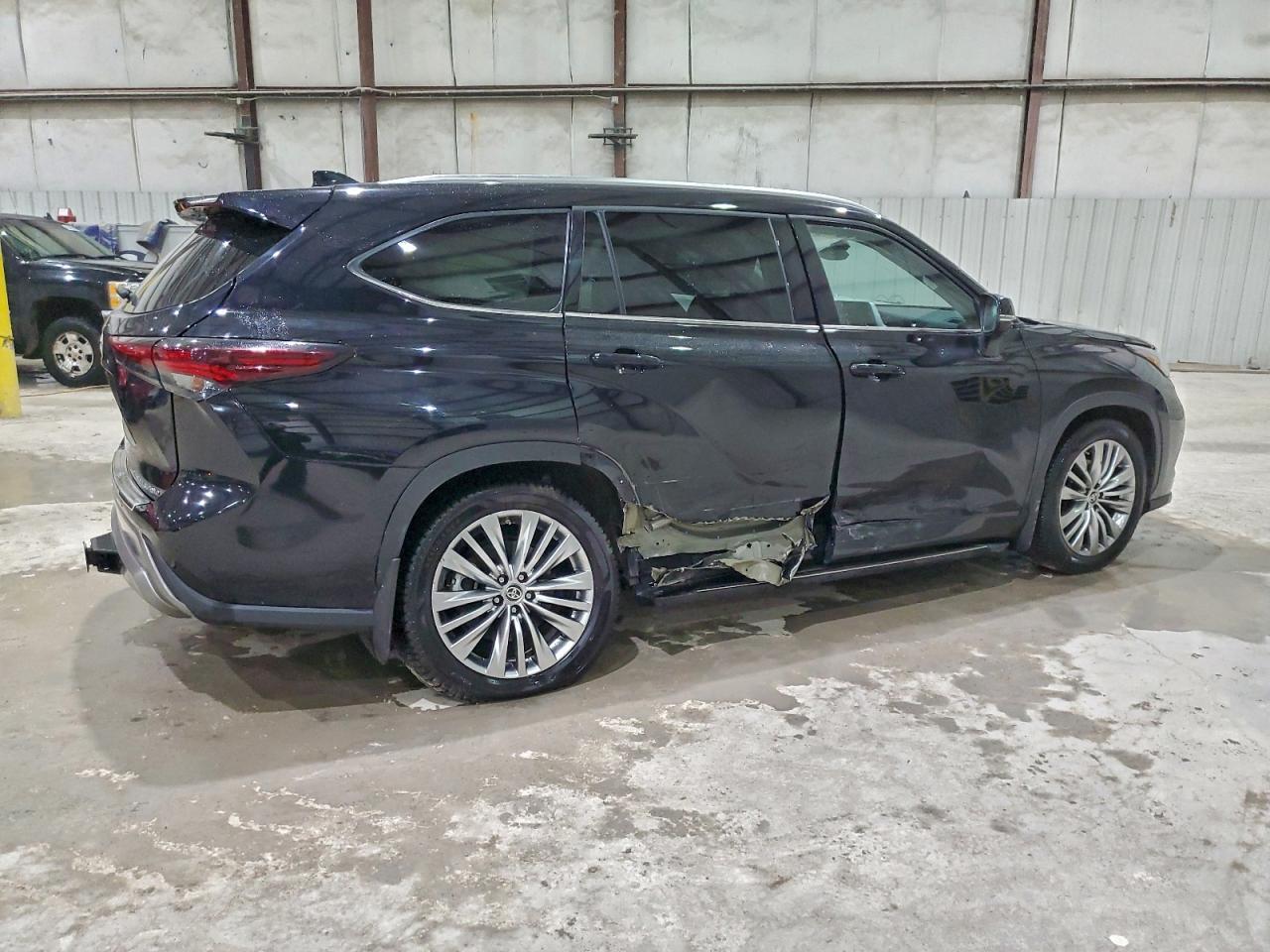 2024 TOYOTA HIGHLANDER