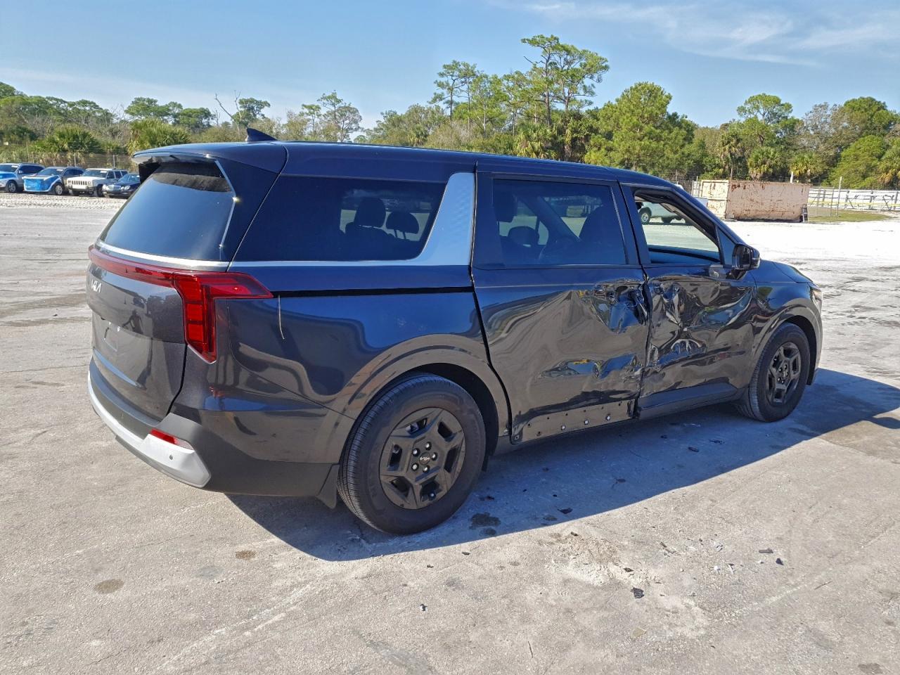 2025 KIA Carnival