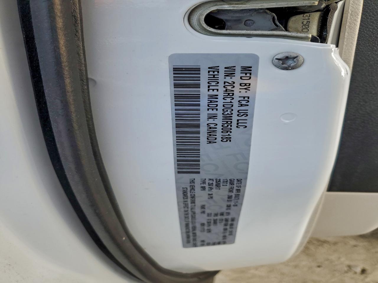 2021 CHRYSLER Voyager