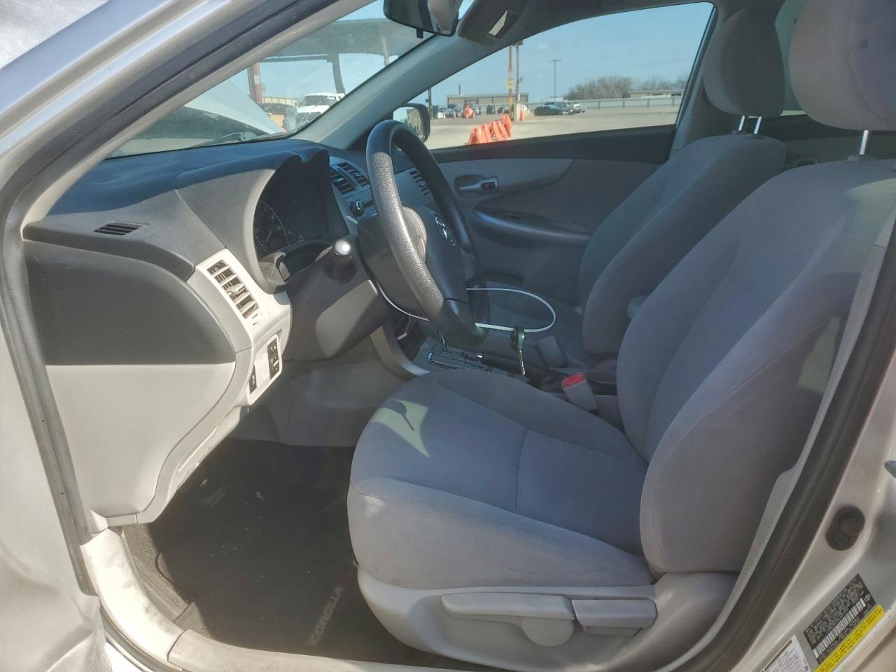 2011 TOYOTA COROLLA